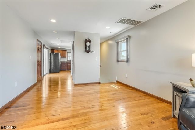 25 Louise Dr, Manville Boro, NJ 08835