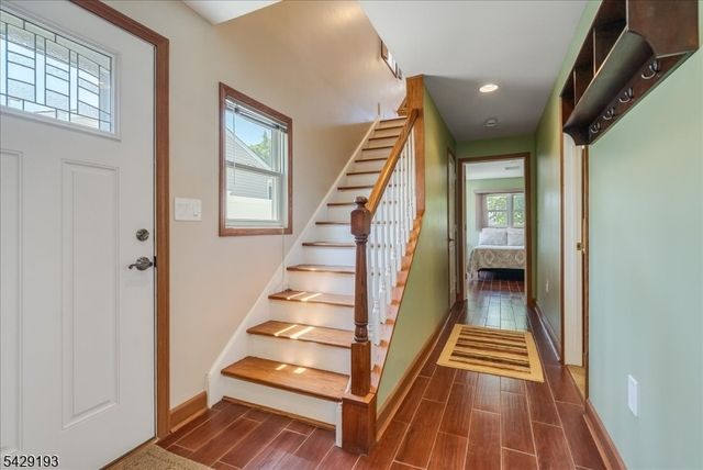 25 Louise Dr, Manville Boro, NJ 08835