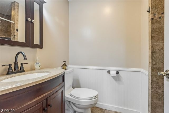 25 Louise Dr, Manville Boro, NJ 08835