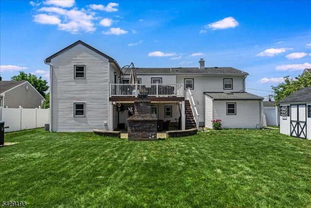 25 Louise Dr, Manville Boro, NJ 08835