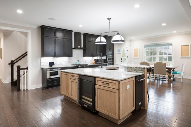 7030 Hanbys Loop, New Albany, OH 43054