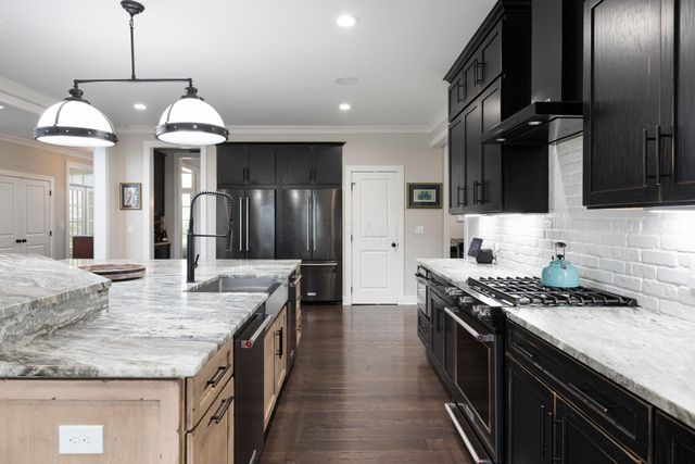 7030 Hanbys Loop, New Albany, OH 43054