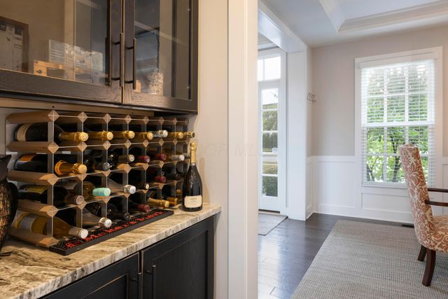 7030 Hanbys Loop, New Albany, OH 43054