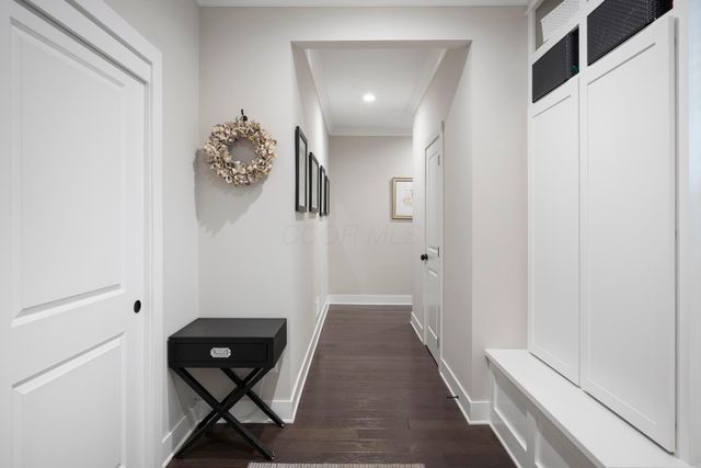 7030 Hanbys Loop, New Albany, OH 43054