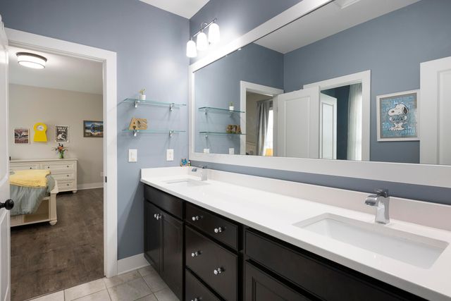 7030 Hanbys Loop, New Albany, OH 43054