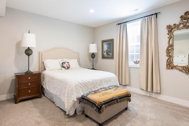 7030 Hanbys Loop, New Albany, OH 43054