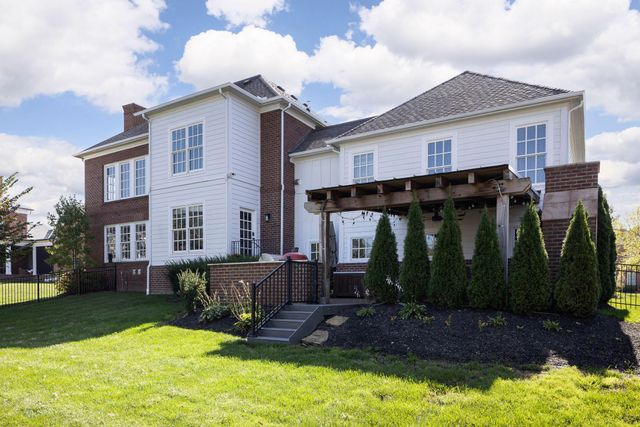 7030 Hanbys Loop, New Albany, OH 43054