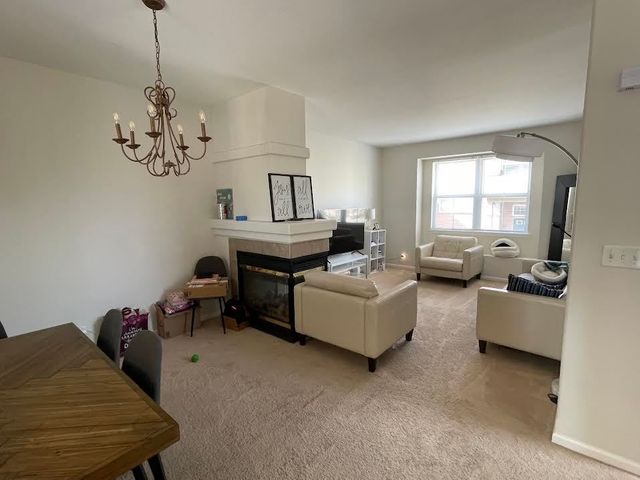 1040 N Claremont Drive, Palatine, IL 60074