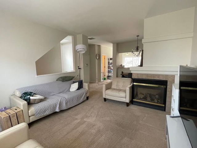 1040 N Claremont Drive, Palatine, IL 60074