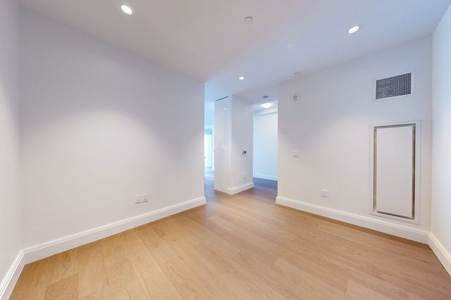 240 Devonshire Street 3709, Boston, MA 02110
