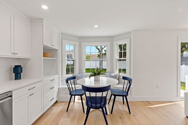 33 Dexter Ave, Sandwich, MA 02563