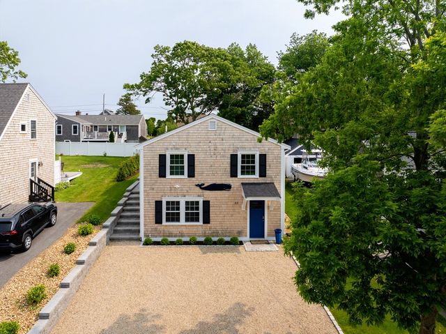 33 Dexter Ave, Sandwich, MA 02563