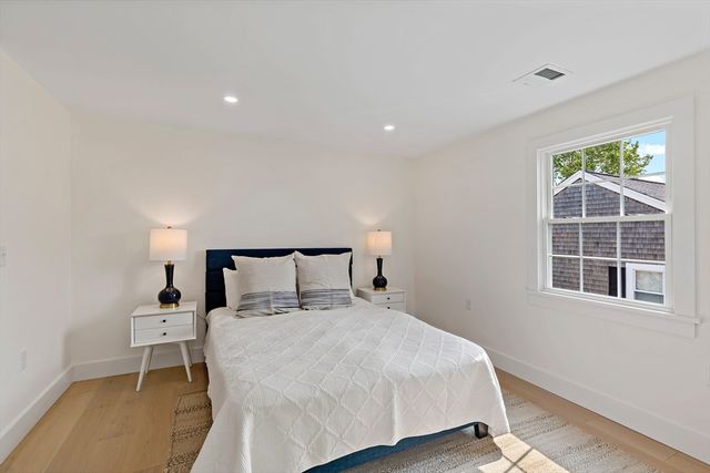 33 Dexter Ave, Sandwich, MA 02563