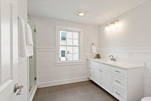 33 Dexter Ave, Sandwich, MA 02563