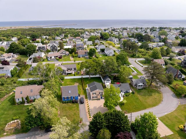 33 Dexter Ave, Sandwich, MA 02563