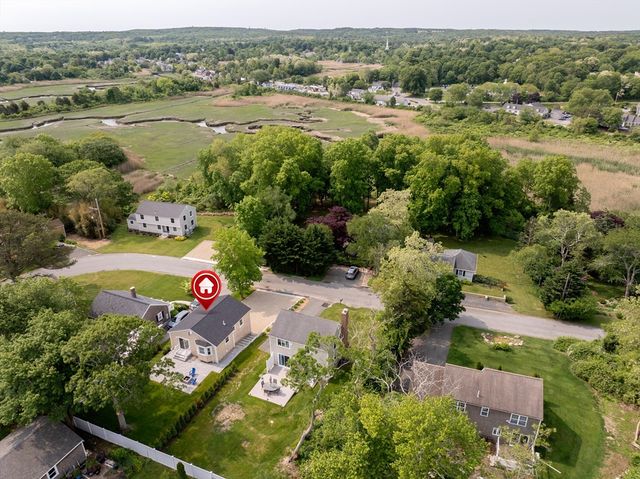 33 Dexter Ave, Sandwich, MA 02563