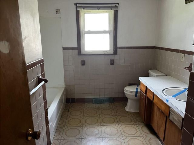 1204 Wornall Road, Excelsior Springs, MO 64024