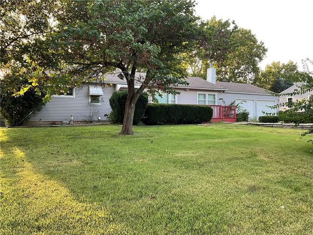 13504 Spruce Avenue, Grandview, MO 64030