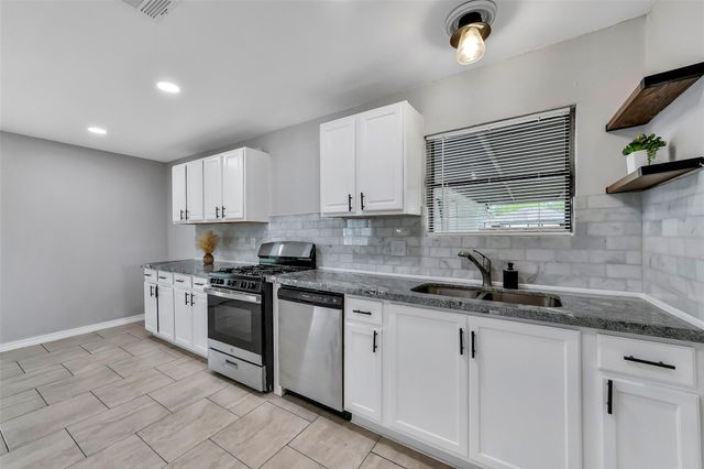 822 Dutch Street, Deer Park, TX 77536