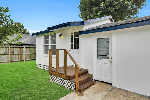 822 Dutch Street, Deer Park, TX 77536
