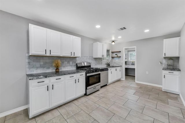822 Dutch Street, Deer Park, TX 77536