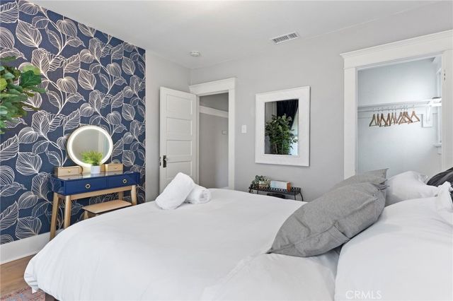 731 Junipero Avenue, Long Beach, CA 90804