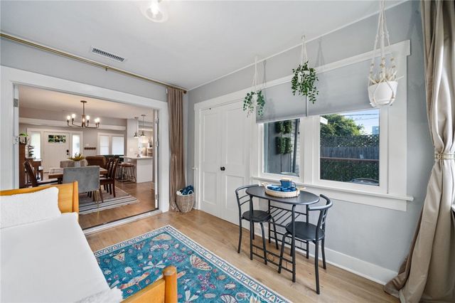 731 Junipero Avenue, Long Beach, CA 90804