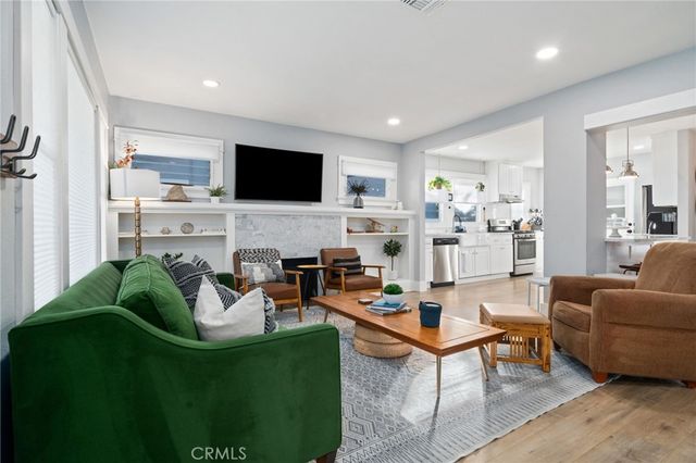 731 Junipero Avenue, Long Beach, CA 90804