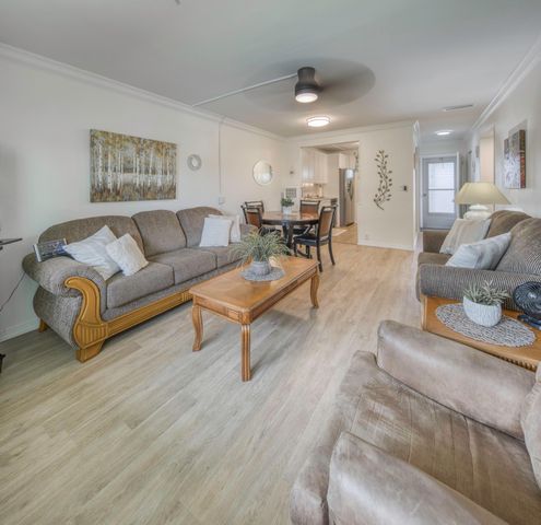 2566 Garden Drive S, Lake Worth Beach, FL 33461