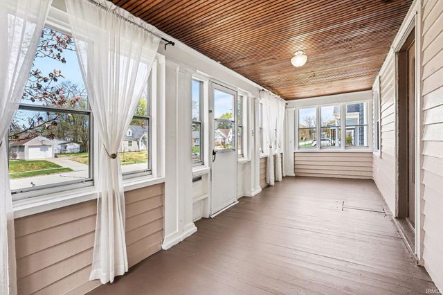 1406 Longfellow Avenue, South Bend, IN 46615