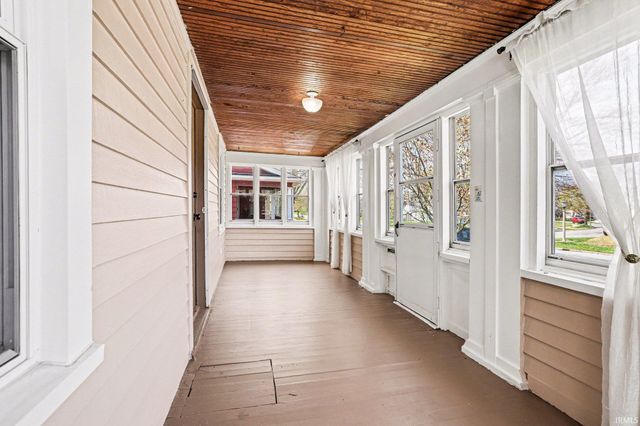 1406 Longfellow Avenue, South Bend, IN 46615