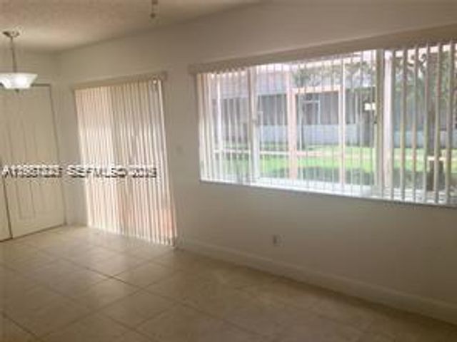 833 NW 208th Ter 833, Pembroke Pines, FL 33029