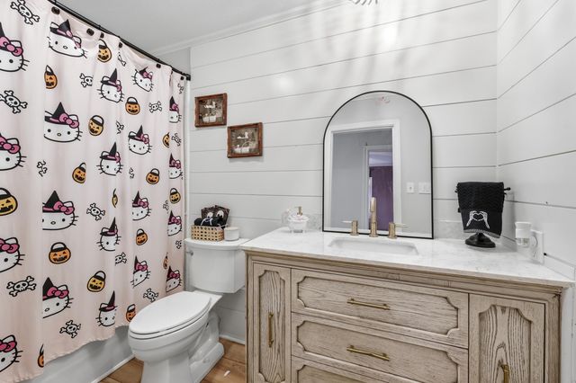 105 El Paso, Houma, LA 70360
