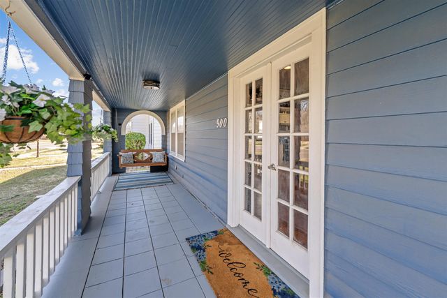 900 S 9th St., Salina, KS 67401