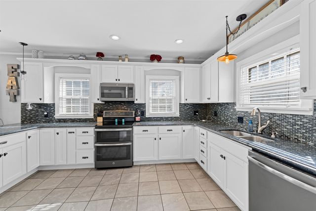 900 S 9th St., Salina, KS 67401