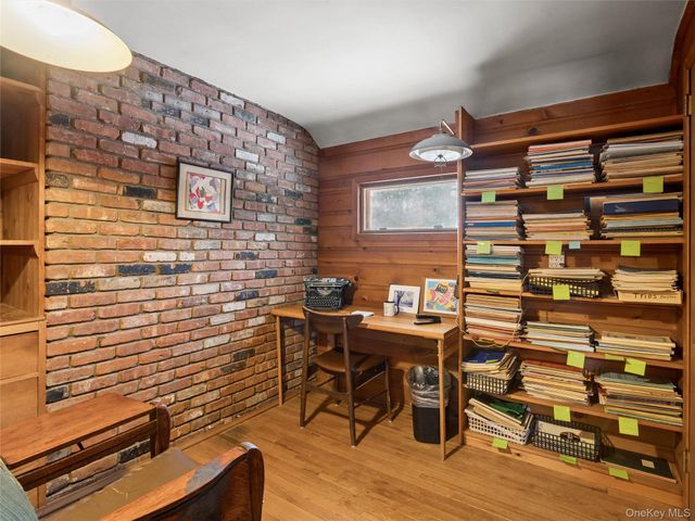 20 Cherry Lane, Huntington, NY 11743