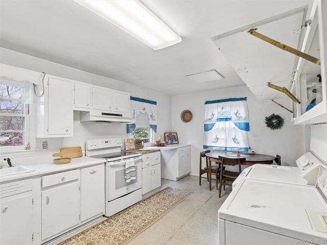 20 Cherry Lane, Huntington, NY 11743