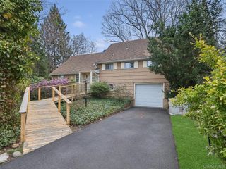 20 Cherry Lane, Huntington, NY 11743