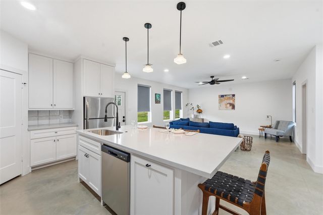 12204 Hairston Circle A, Willis, TX 77318