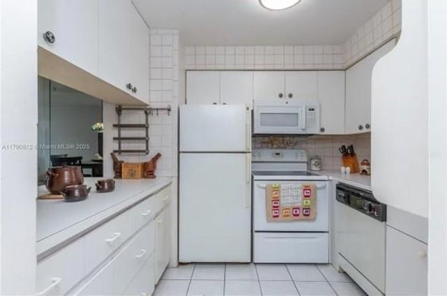 6505 Winfield Boulevard B-5, Margate, FL 33063