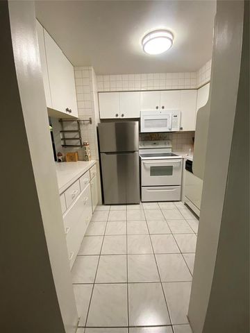 6505 Winfield Boulevard B-5, Margate, FL 33063