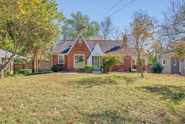 2720 Bobby Ave B, Nashville, TN 37216