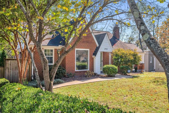 2720 Bobby Ave B, Nashville, TN 37216