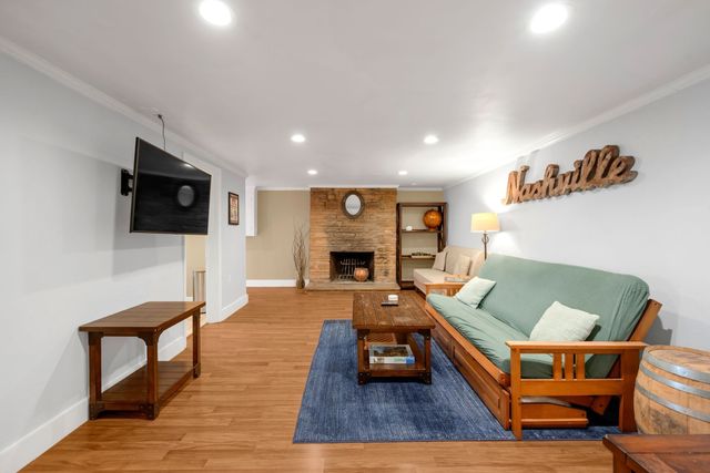 2720 Bobby Ave B, Nashville, TN 37216