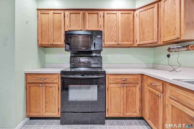 19 Meadowlark Drive, Shelton, CT 06484