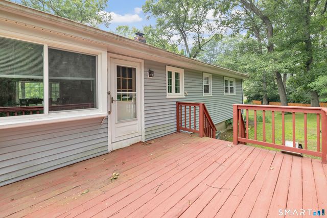 19 Meadowlark Drive, Shelton, CT 06484