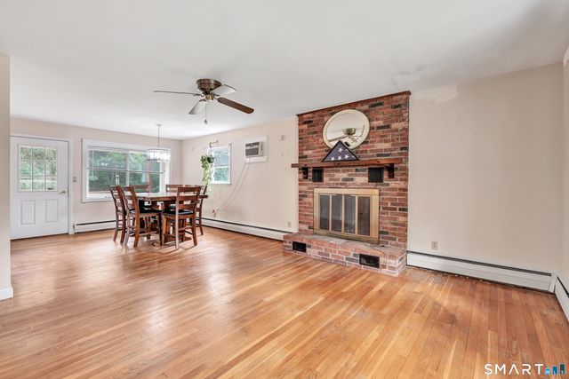 19 Meadowlark Drive, Shelton, CT 06484