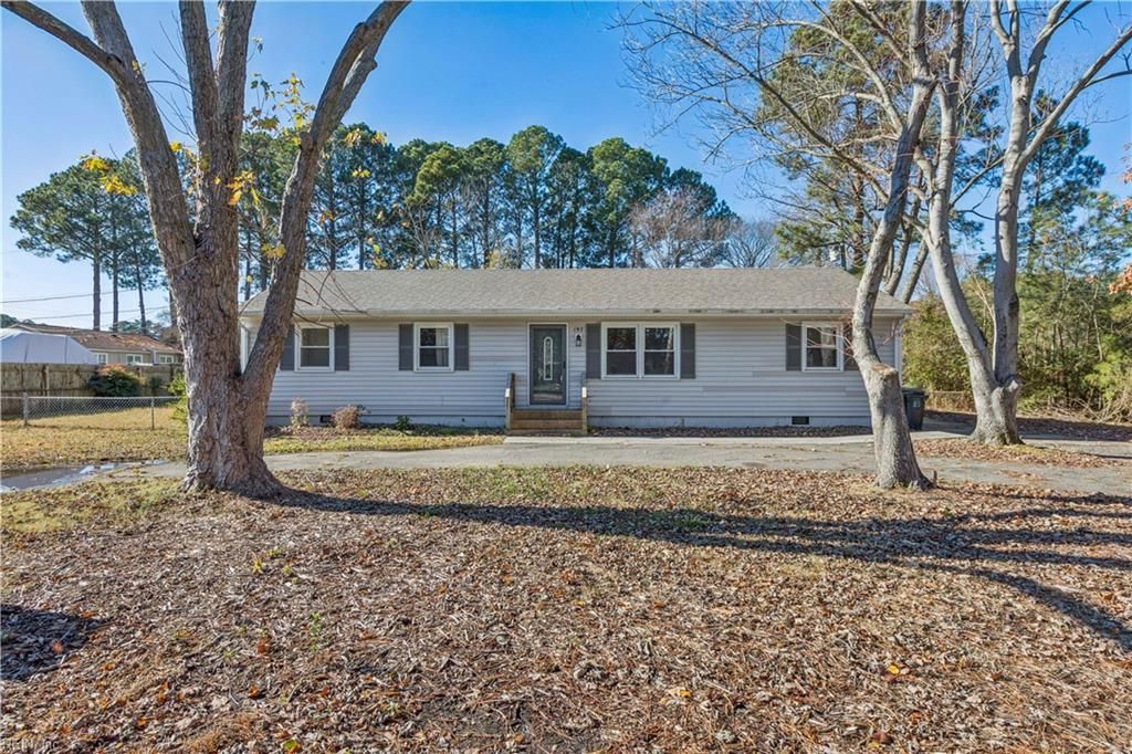 197 Cedar RD, Poquoson, VA 23662