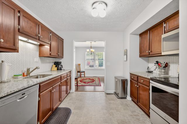 1808 N Bonham Ct, Old Hickory, TN 37138