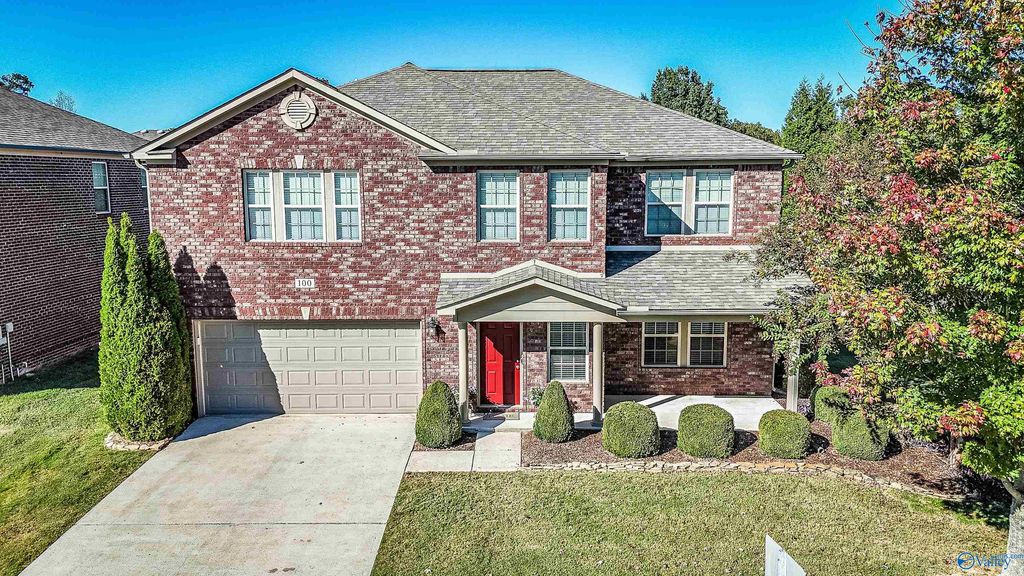 100 Maple Ridge Boulevard NW, Madison, AL 35757